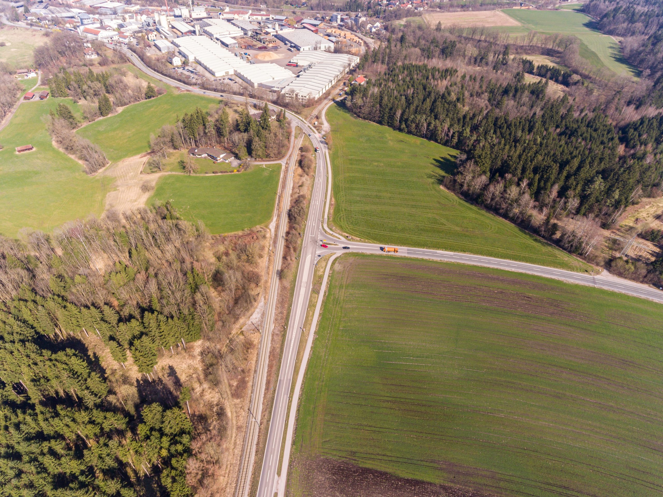 Kreisverkehr am Ziegelberg wird gebaut