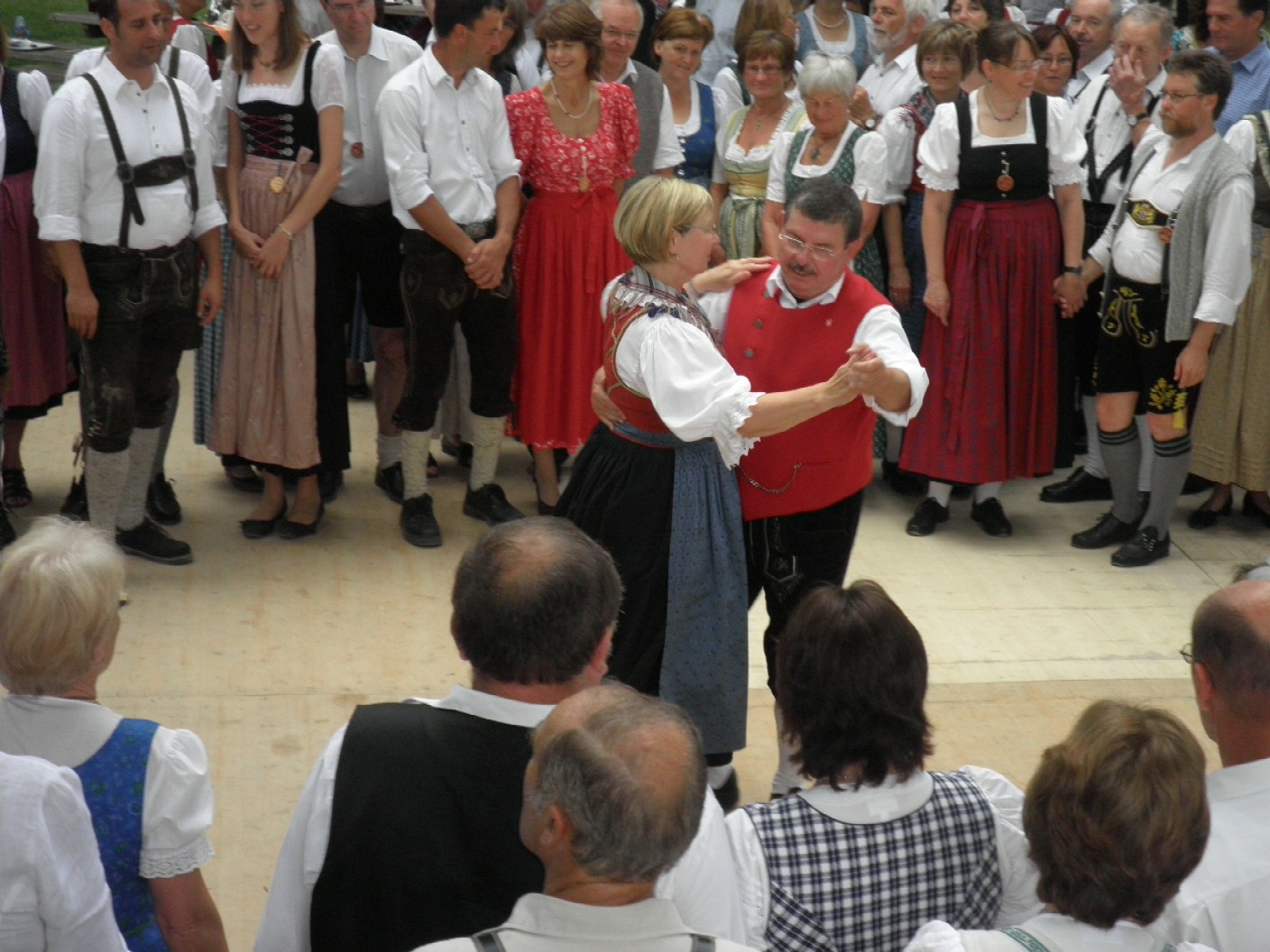 Auf geht´s zum Volkstanz!