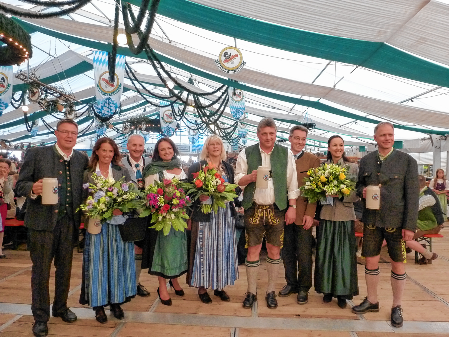 Beste Stimmung beim Frühlingsfest Großkarolinenfeld