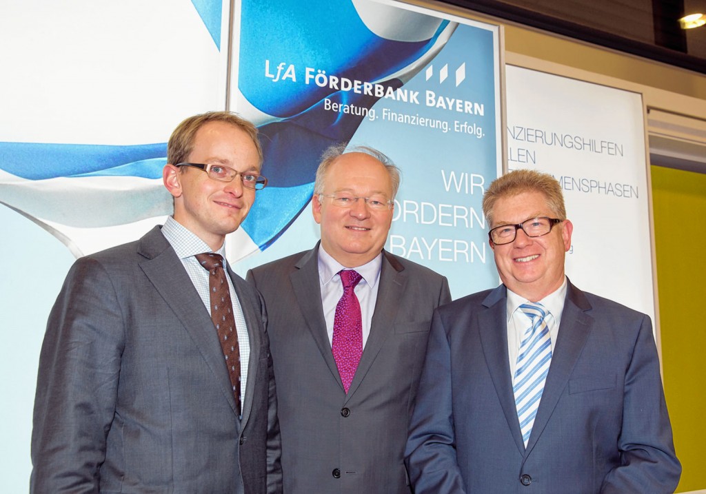 Unternehmer Anton Kathrein, LfA-Chef Dr. Otto Beierl und Rosenheims Wirtschaftsdezernent Thomas Bugl (von links).